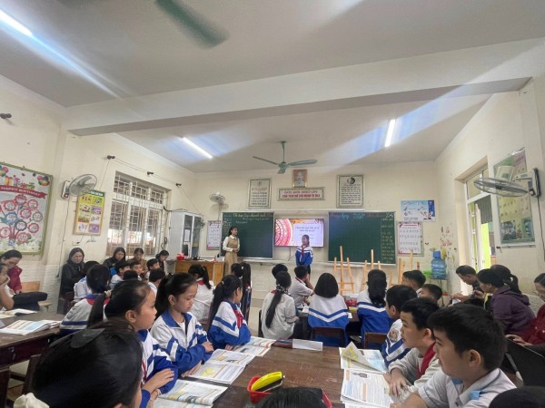 Tiết dạy thao giảng ứng dụng AI vào tiết học